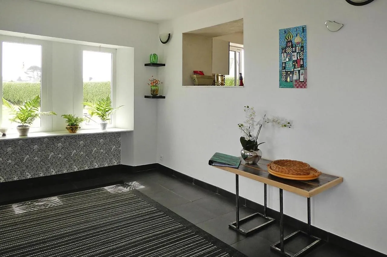 Sea-View Holiday Home With Terrace, プルガヌー フランス